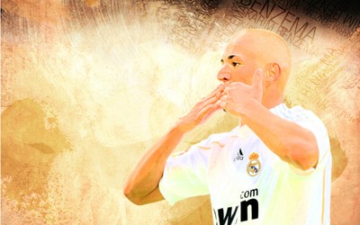 完美电竞讨论-什琴斯尼更衣室唱歌跑调成笑点